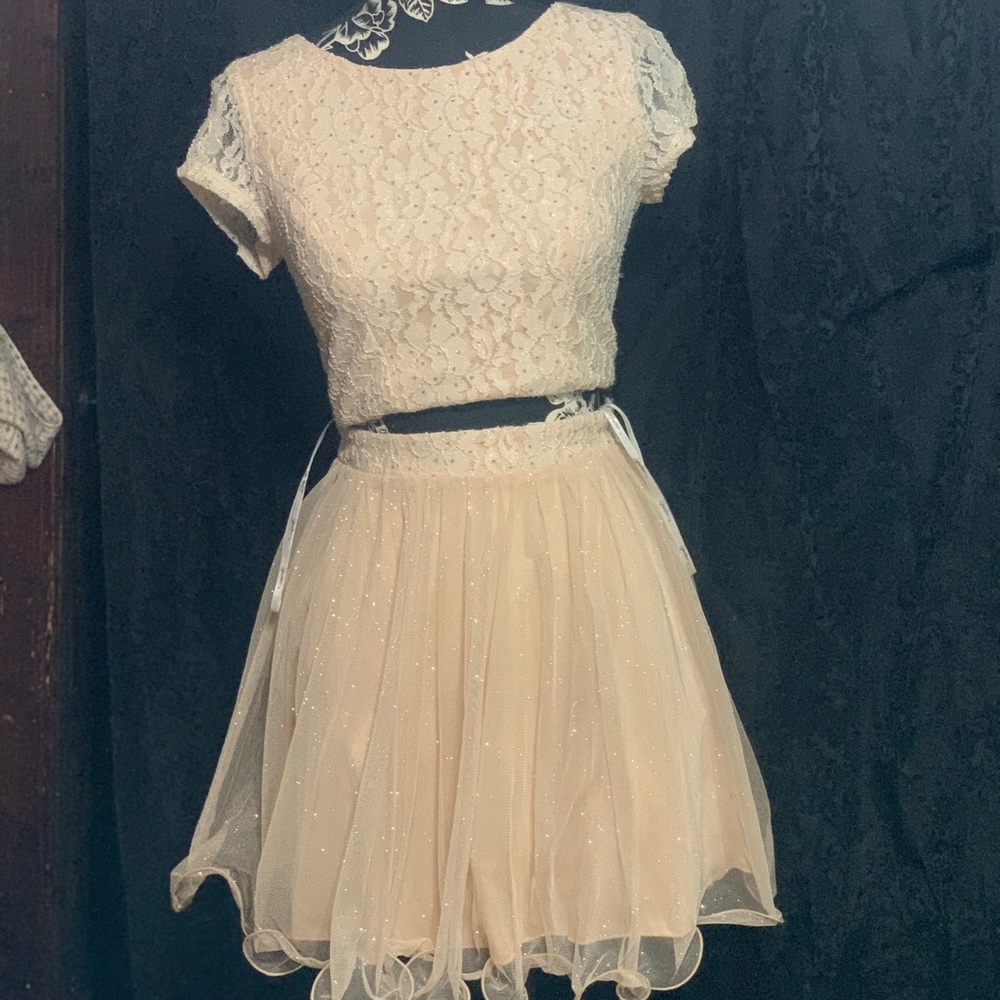 skirt and top set